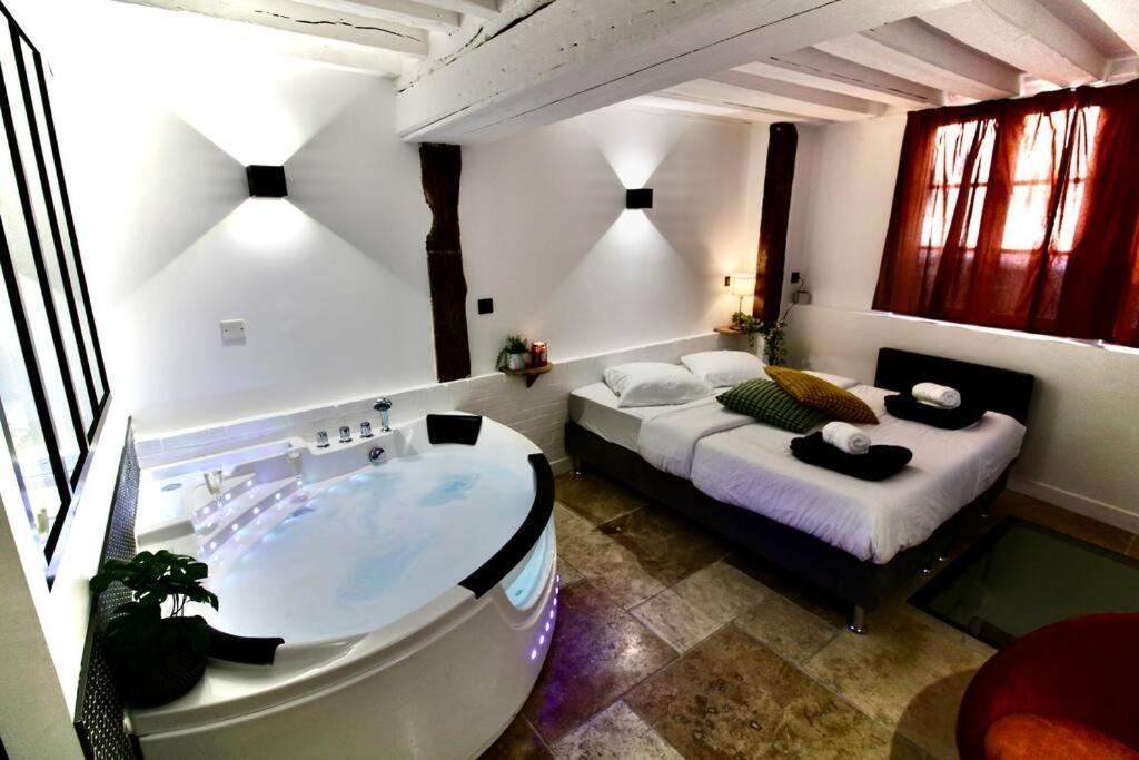Le Spa Beauvoisine - Jacuzzi Sauna Rouen Centre Free Parking Zewnętrze zdjęcie
